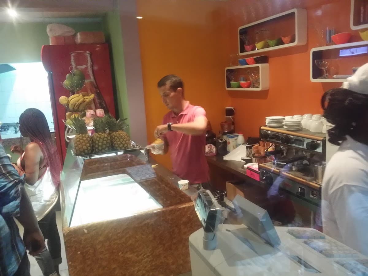 glacier snack pizzeria Dwitch