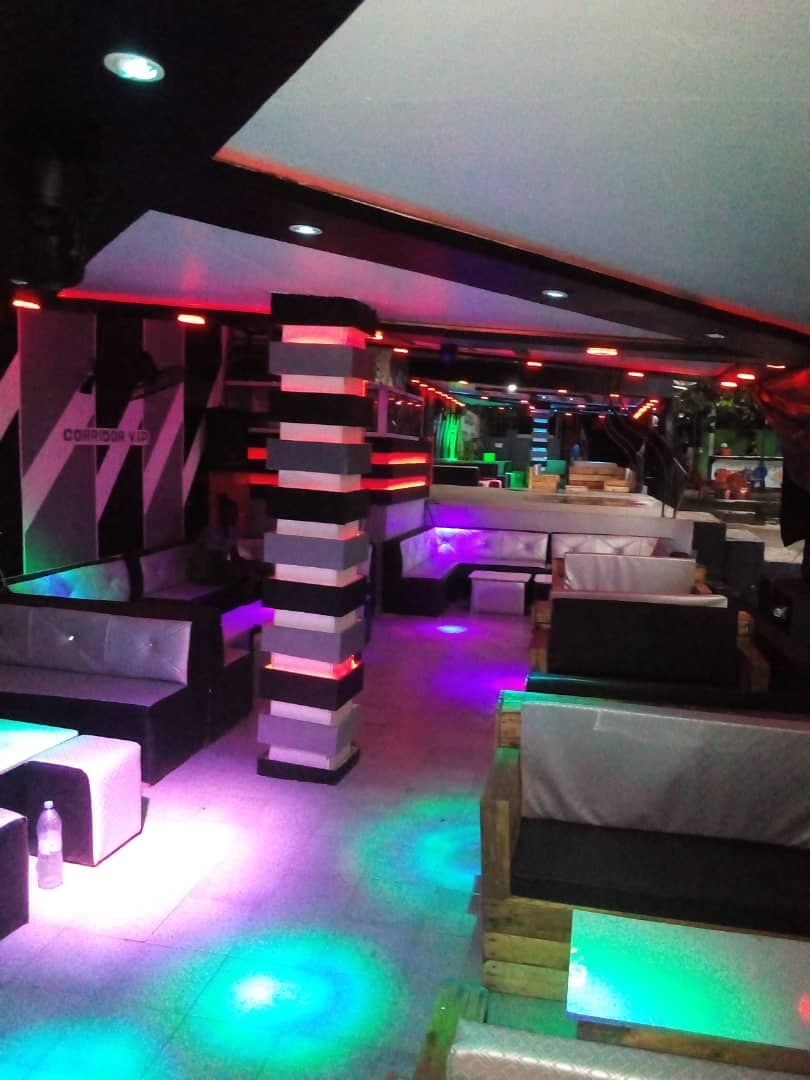 Corridor maquis restaurant