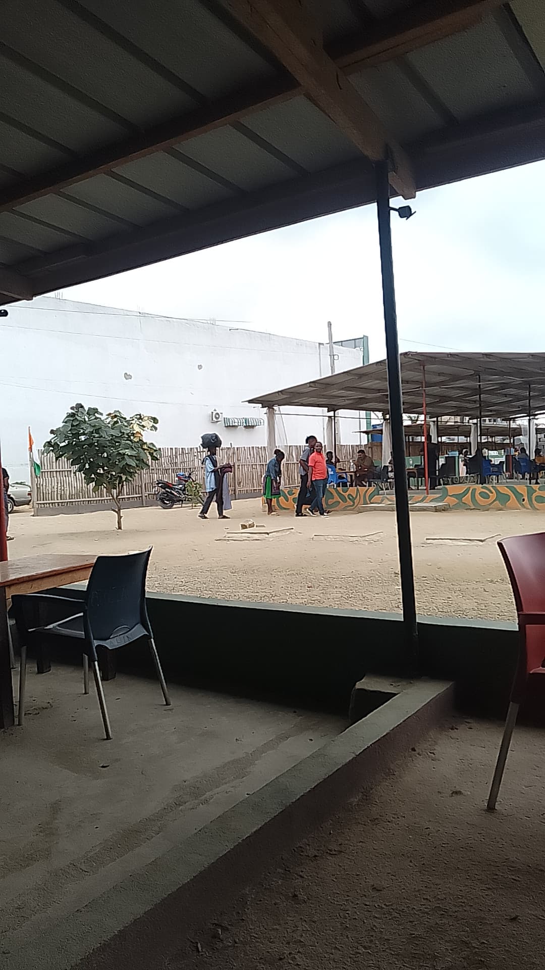 PLACE AKWÈ DJÉMIN - Photo 2