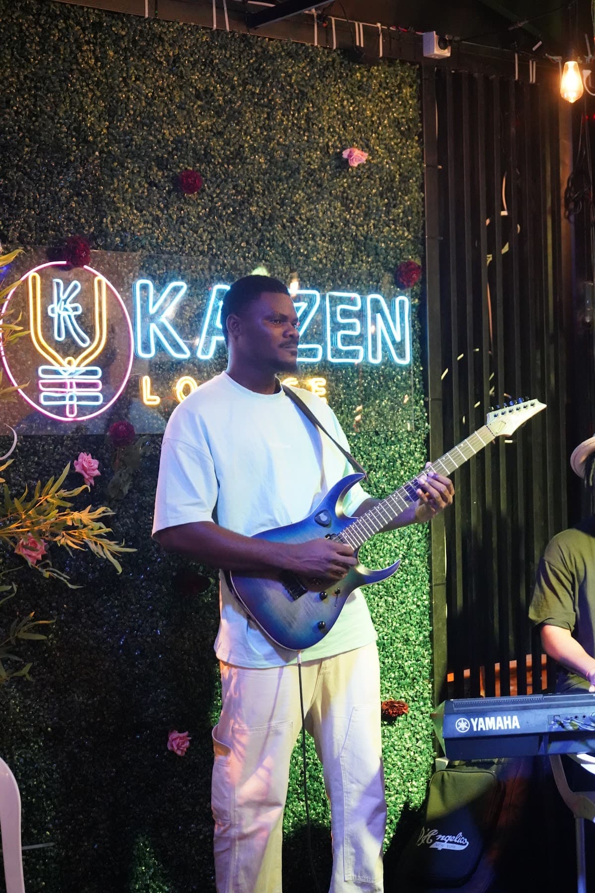 KAIZEN LOUNGE - Photo 2