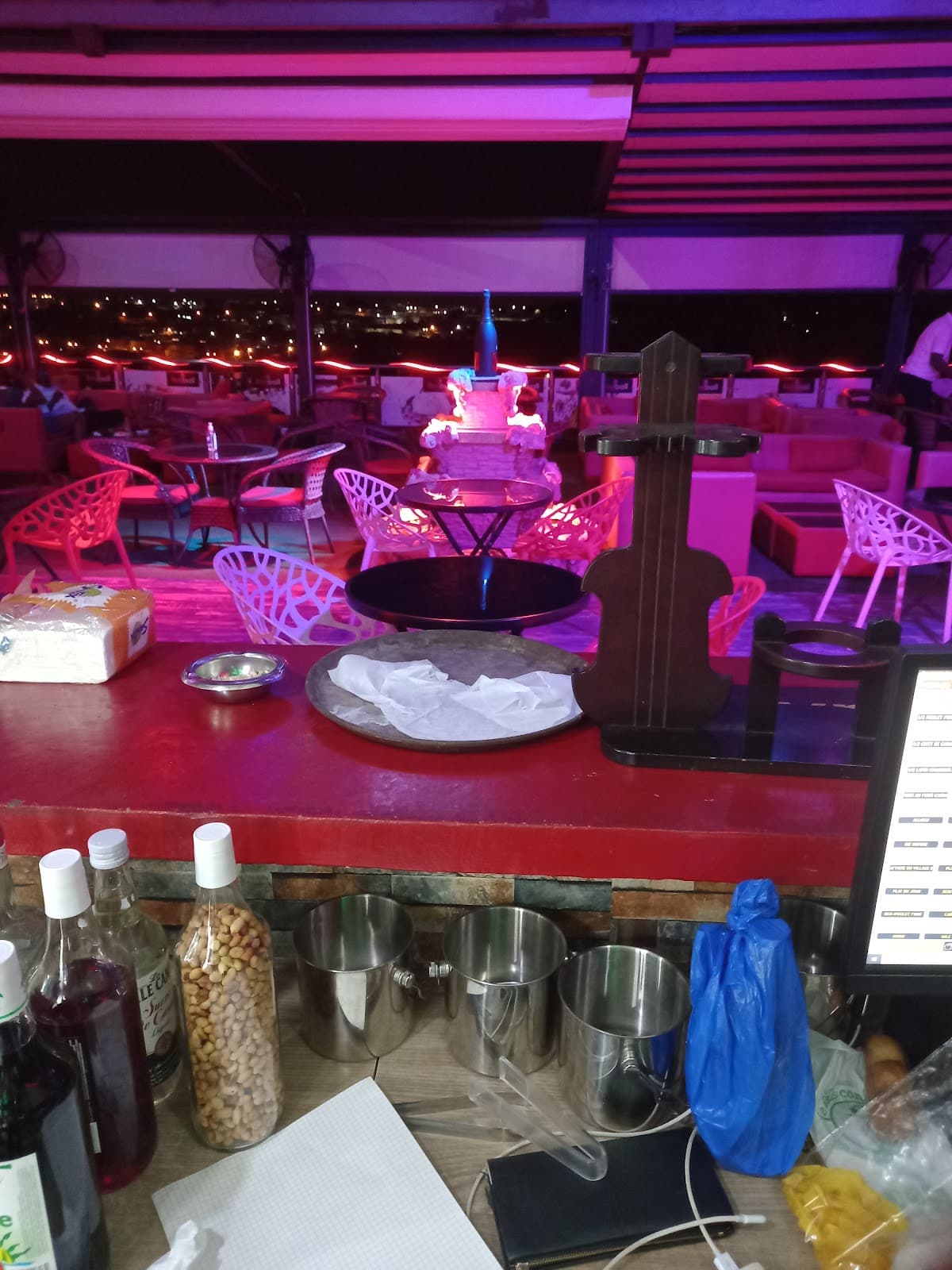 Le Red Bar - Photo 2