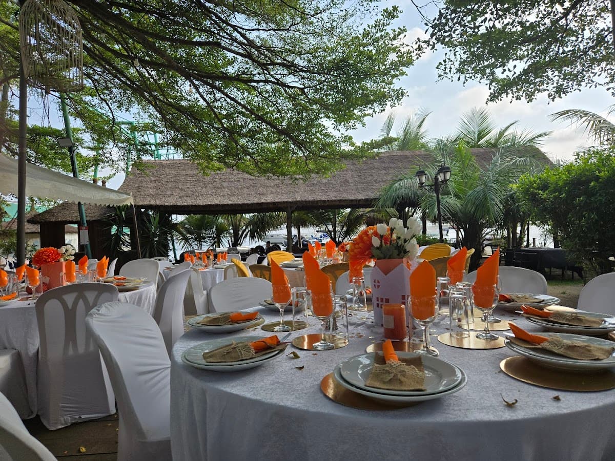 Restaurant le 8 CLOS DES BATEAUX