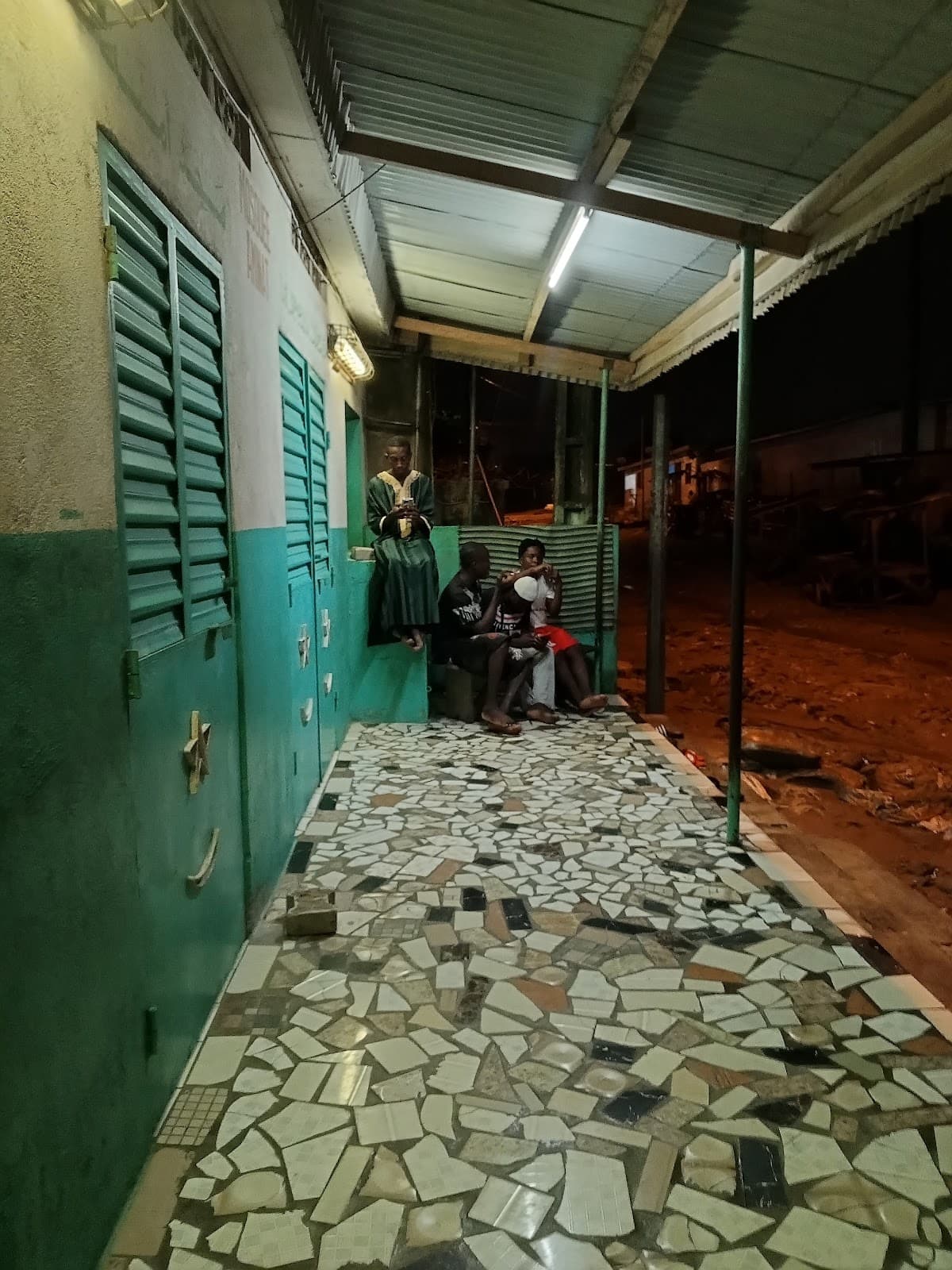 Carrefour Diallo - Photo 3