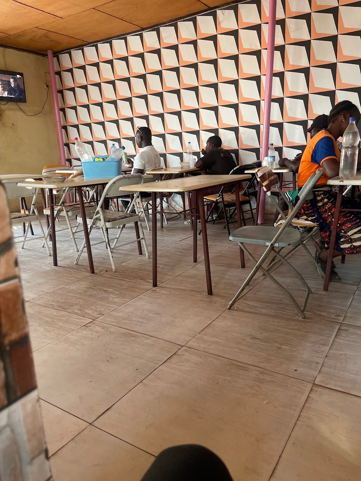 RESTAURANT "LE BOUCHE A OREILLE"