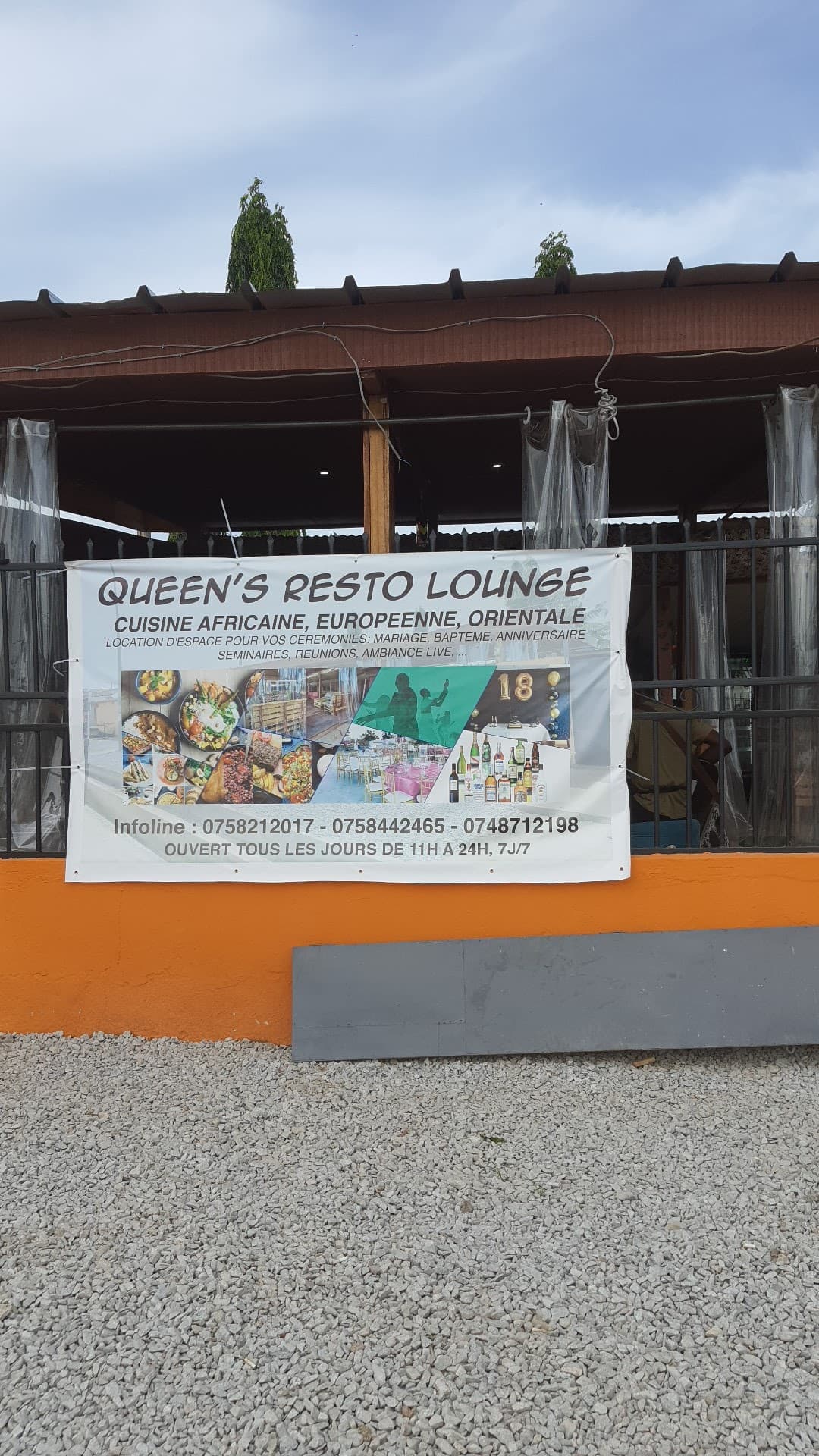 QUEEN'S RESTO LOUNGE - Photo 3