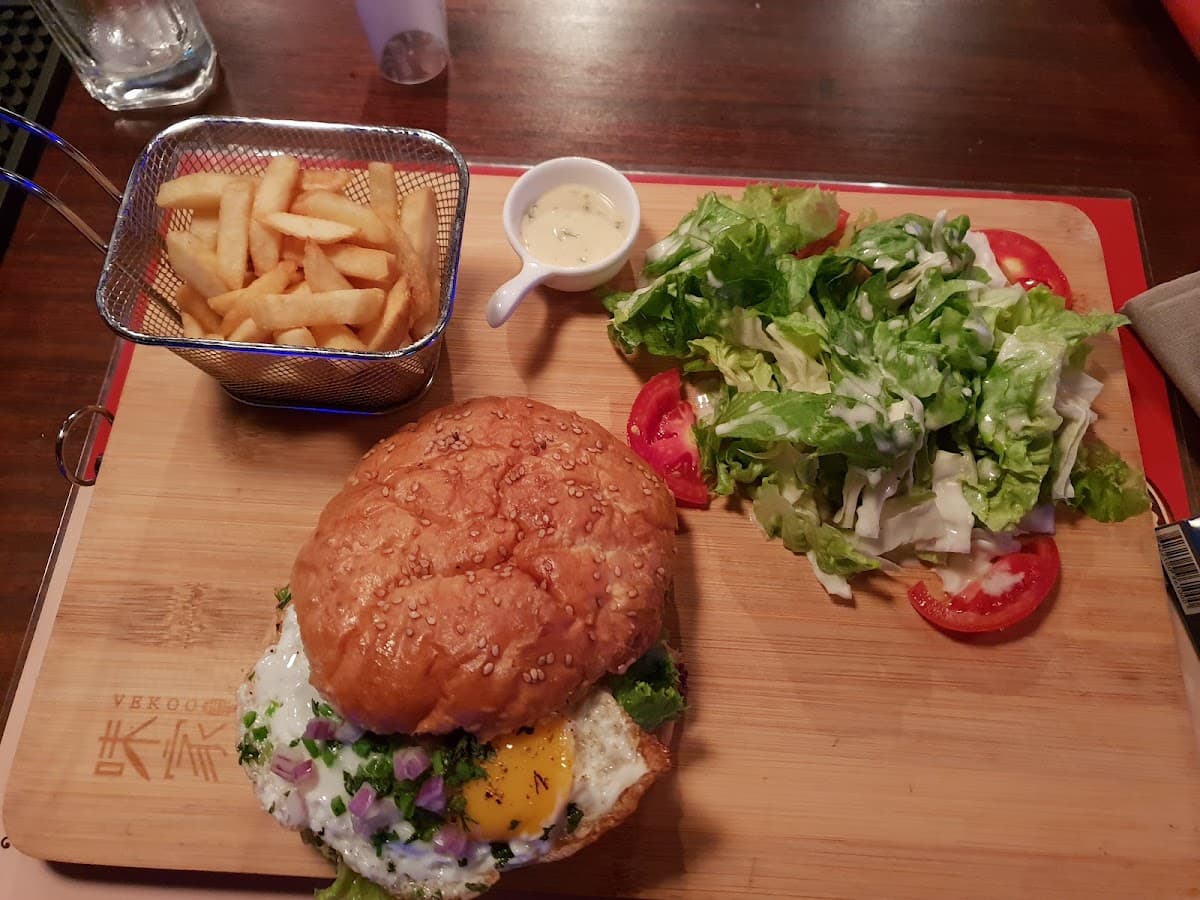 Bar De L'industrie; El Pescador