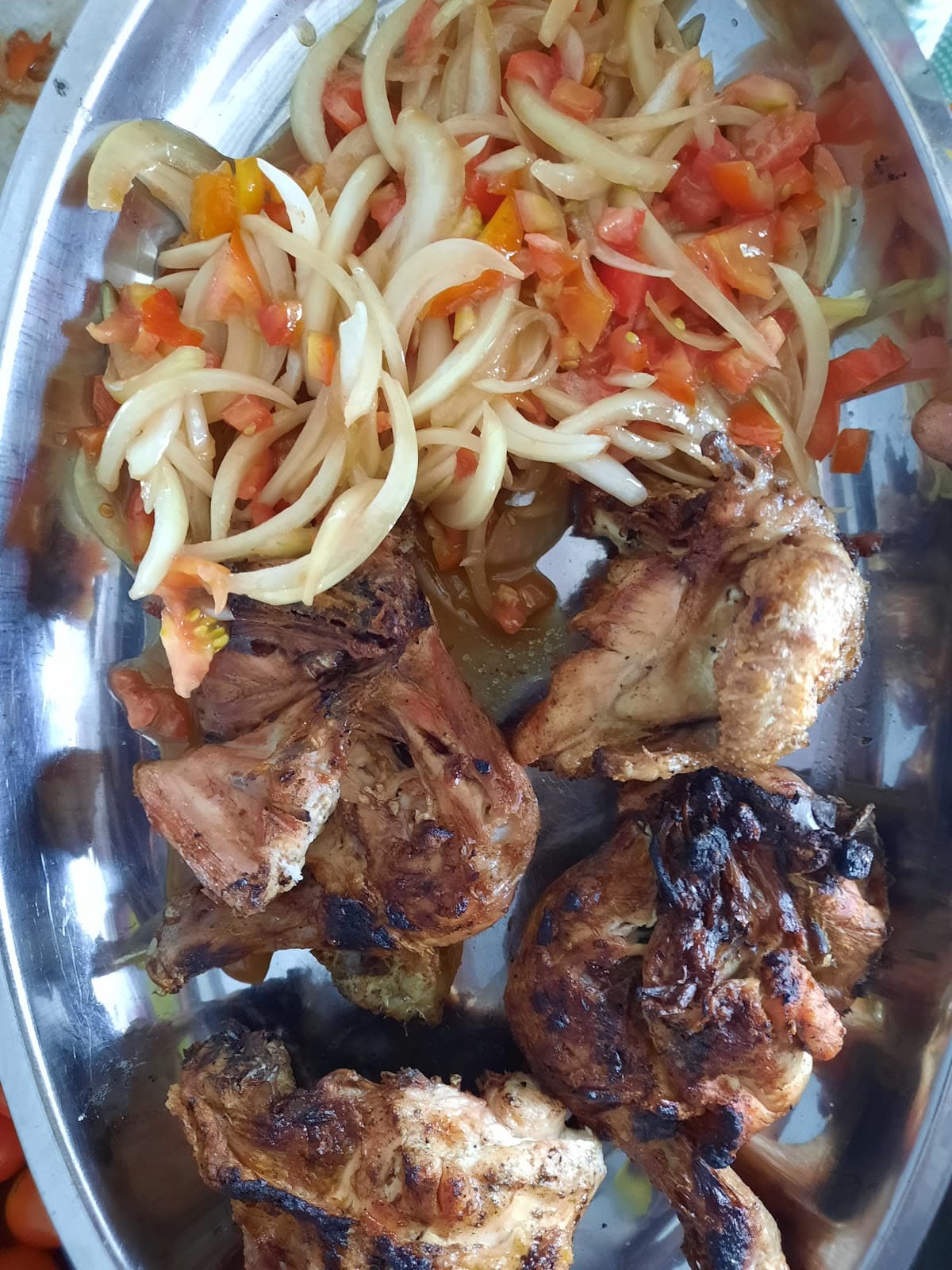 Maquis Chez Suzie, Endroit convivial. Idéal entre amis ou en famille - Photo 3