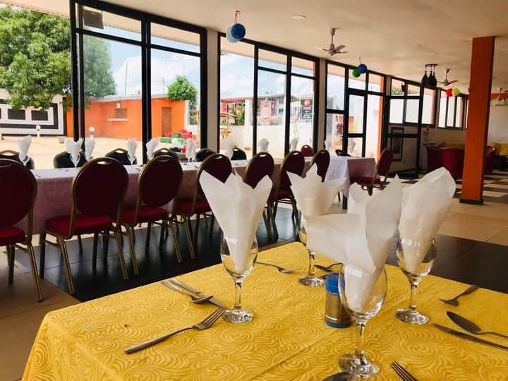 Restaurant Nehouan Divo