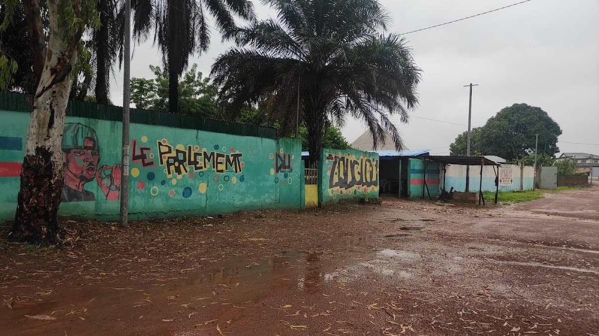 Maquis Restau le parlement du Zouglou - Photo 3