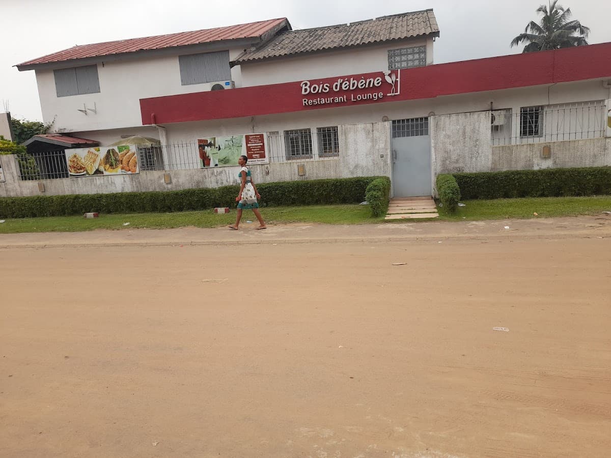 Bois d’ébène Abidjan Restaurant-Lounge - Photo 3