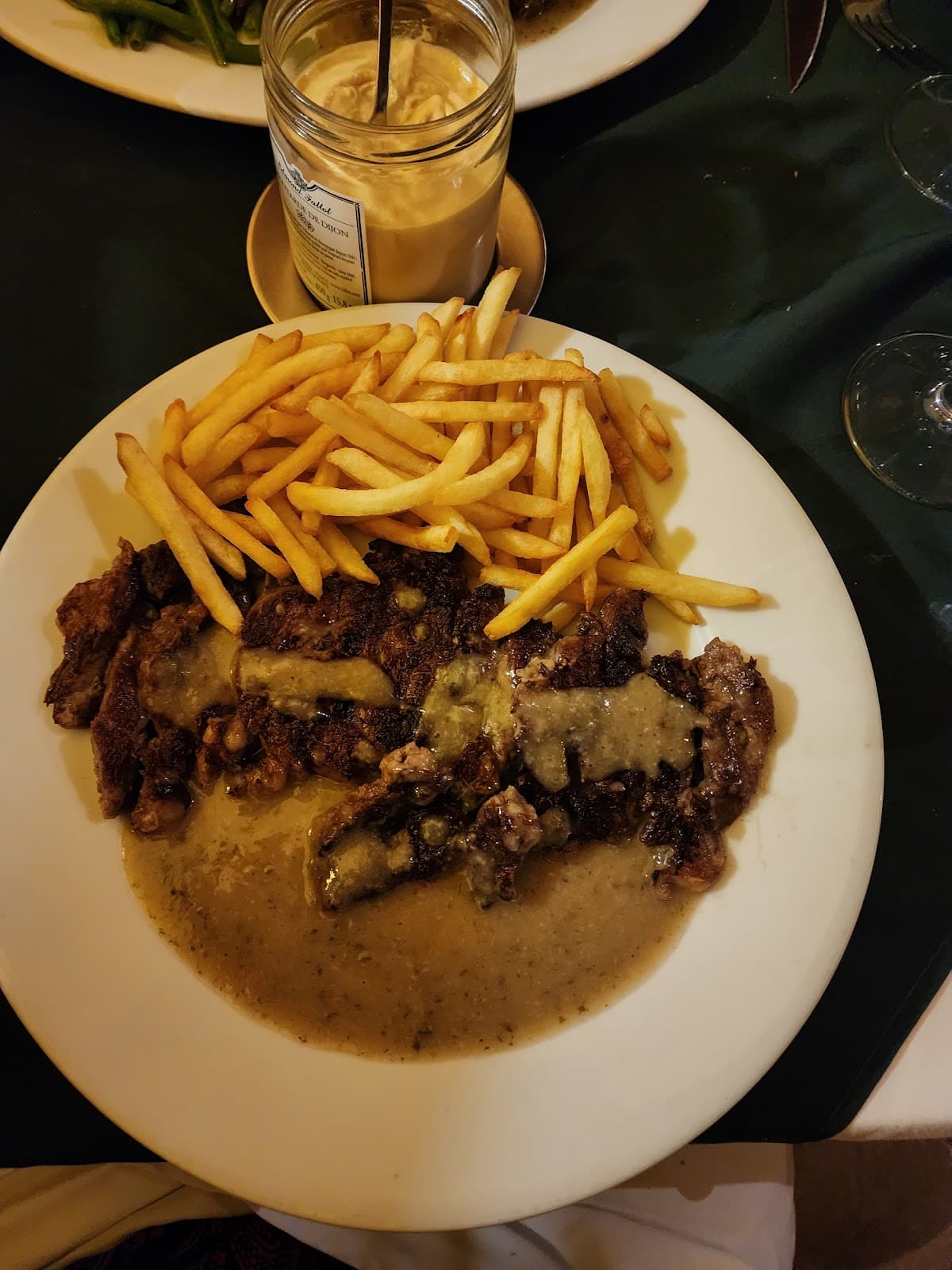 Le Montparnasse Restaurant