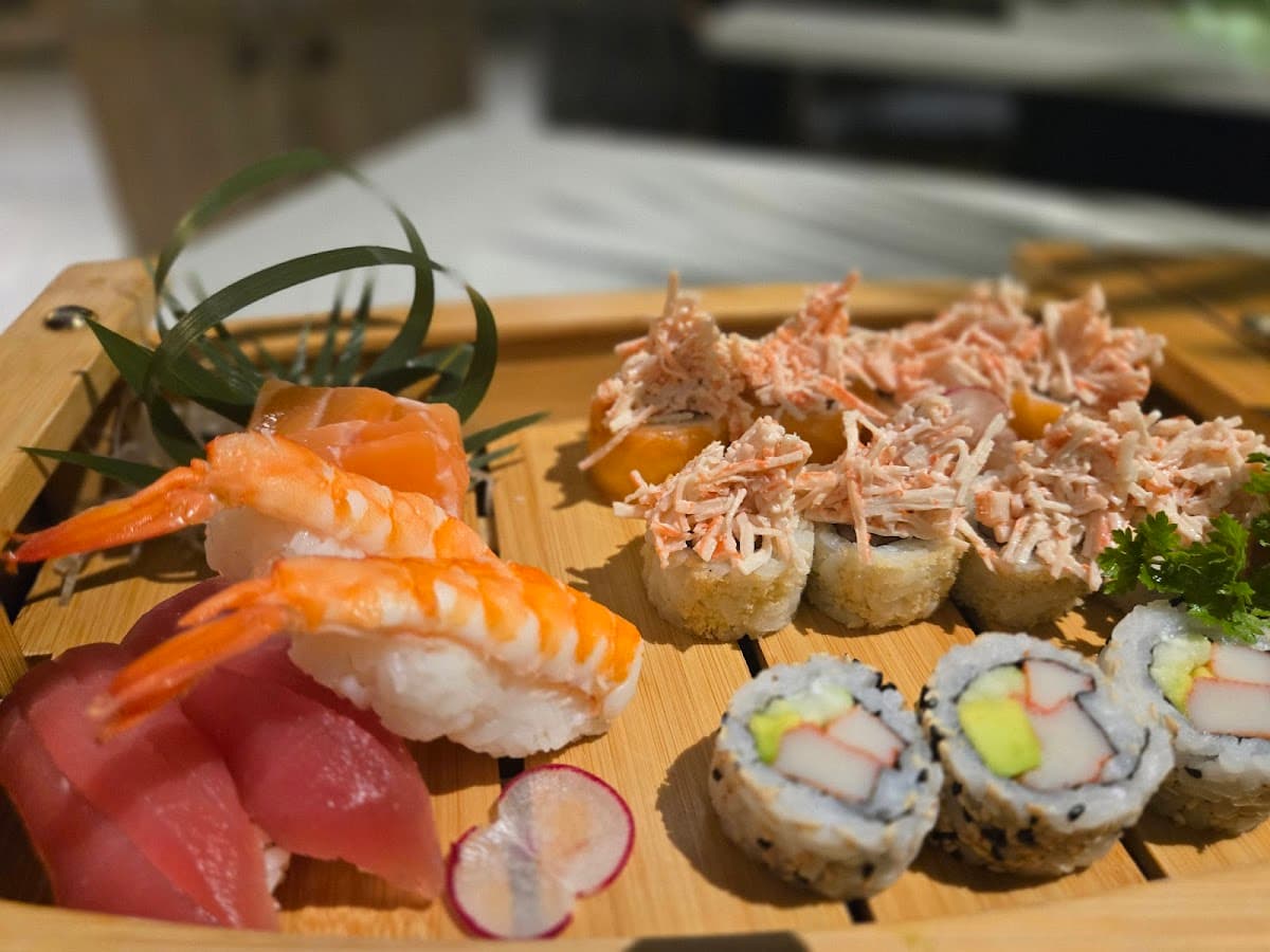 Uchico Sushi & Teppanyaki