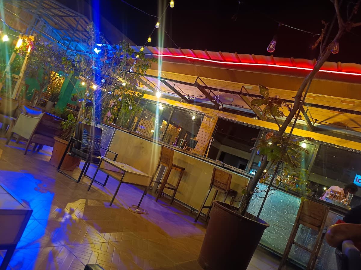 Garden Street Rooftop Bar Restaurant - Photo 2