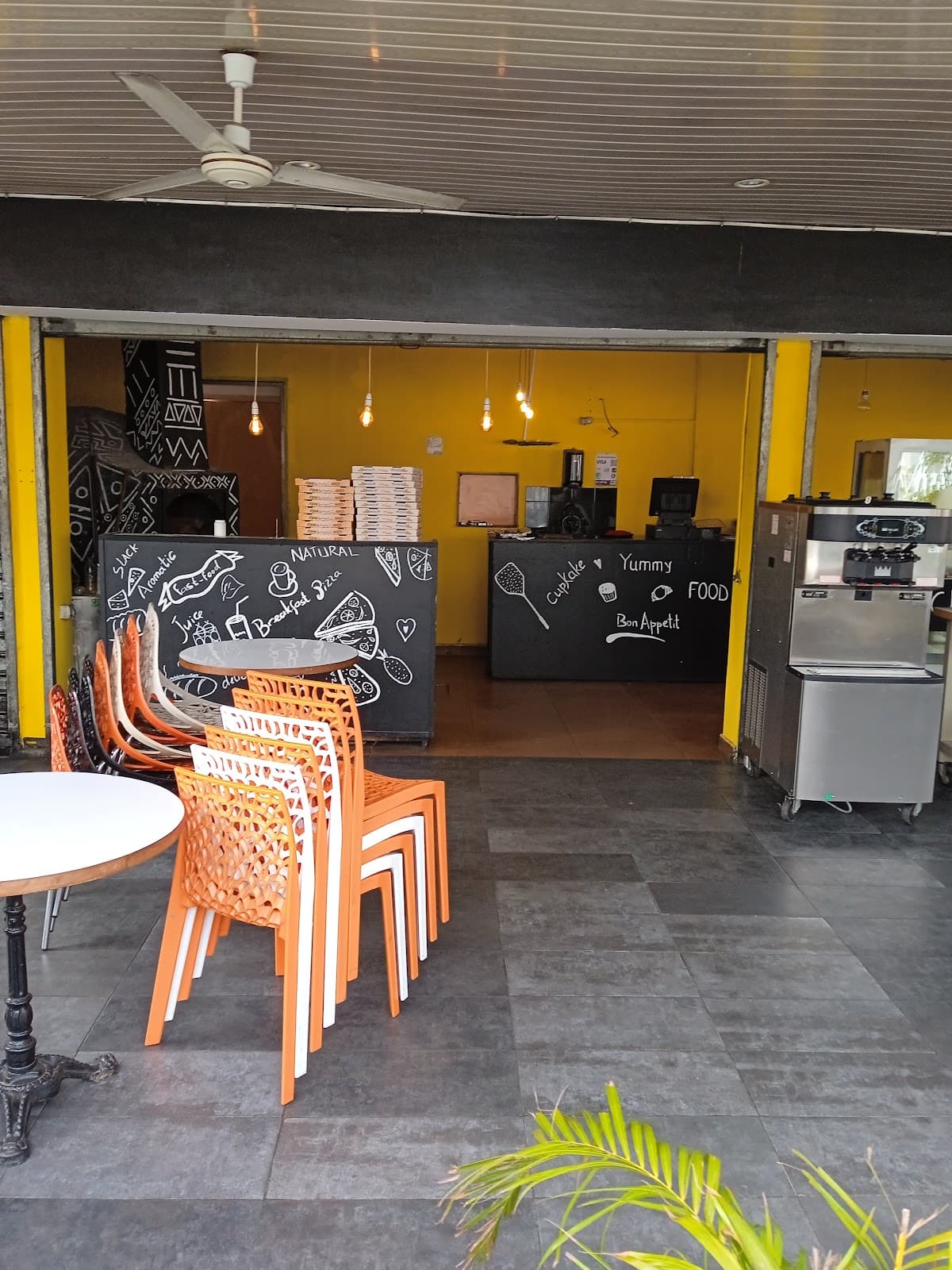 Shazil Restaurant - Photo 3