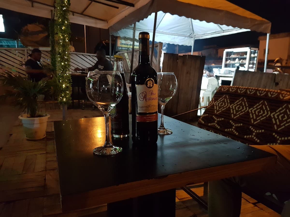 BIB'S Café - Photo 3