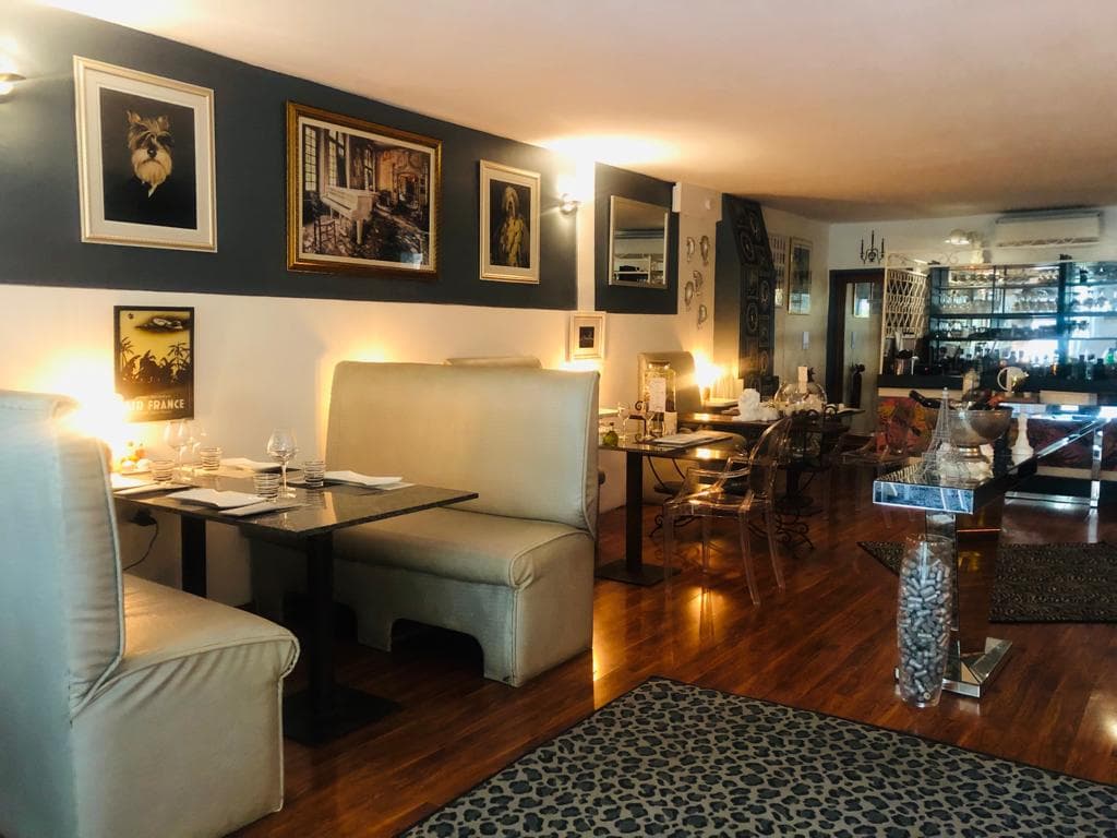 LE CHAMPAGNE - Photo 2