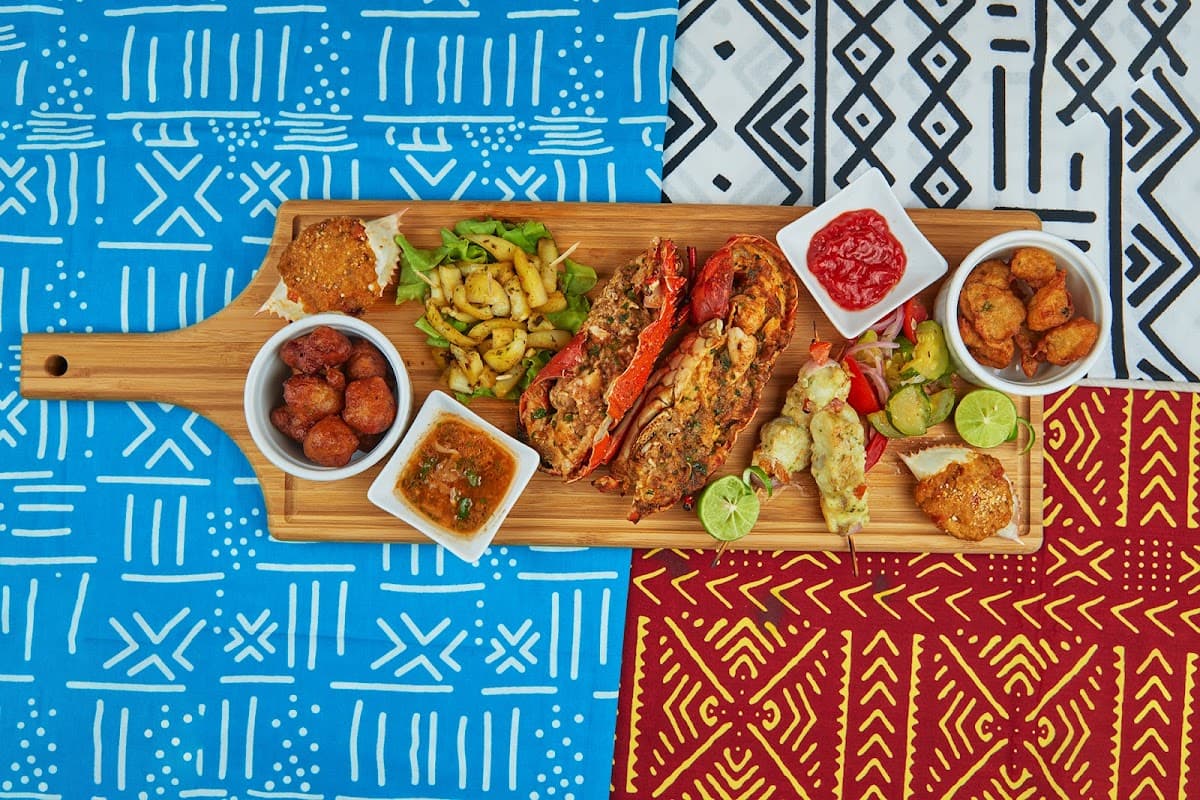 La Pirogue Restaurant - Photo 3