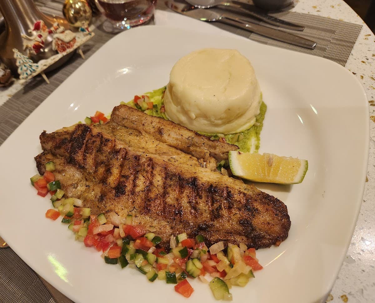 KAMANDJÈ RESTAURANT - Photo 3