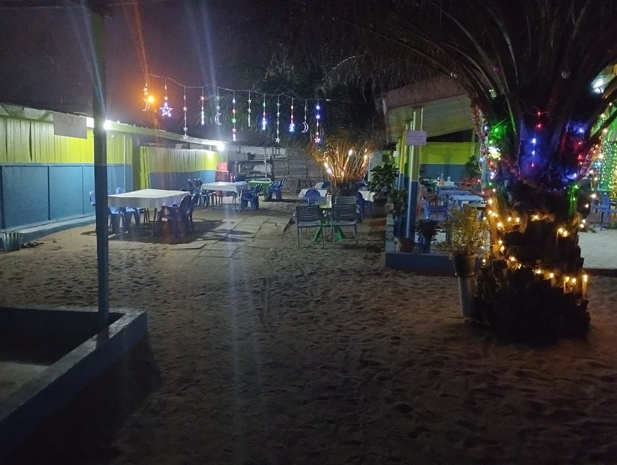 La cour des Grands Jacqueville chez tantie béné